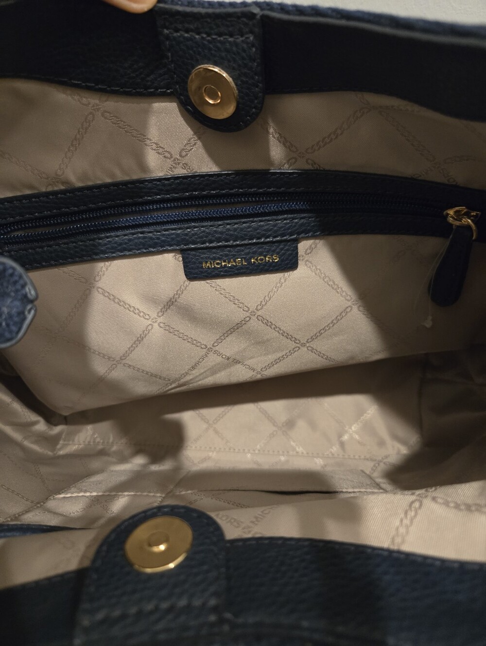 Michael Kors Amy Rope Hobo bag. Like new - Picture 4 of 5
